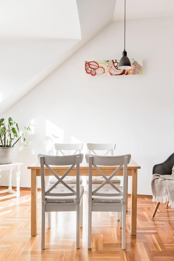 Relax Into Loft Living At A Light-Filled City Escape 布达佩斯 外观 照片