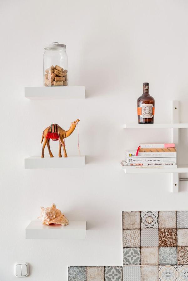 Relax Into Loft Living At A Light-Filled City Escape 布达佩斯 外观 照片