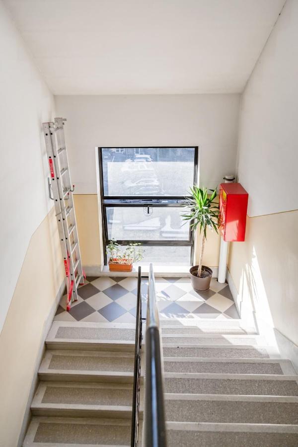 Relax Into Loft Living At A Light-Filled City Escape 布达佩斯 外观 照片
